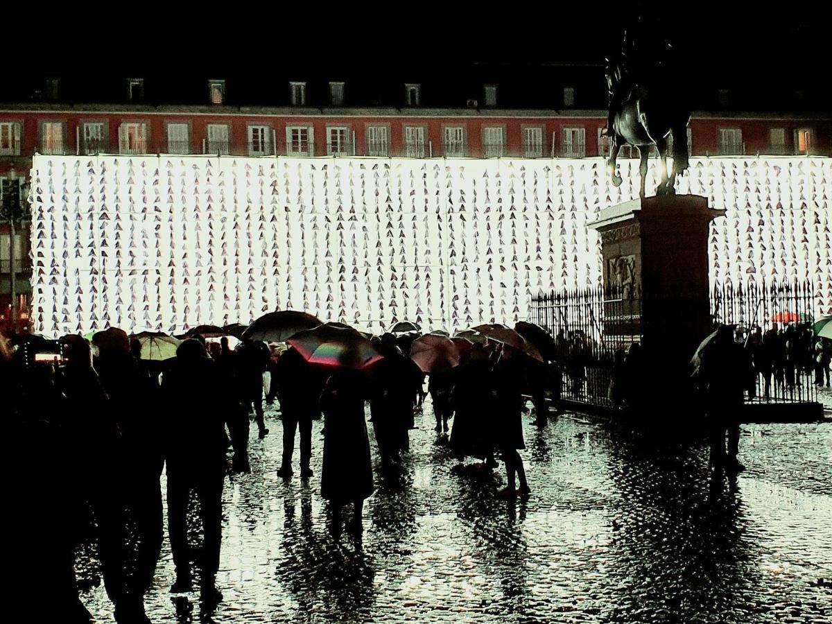 Centro Madrid. Plaza Mayor. Puerta del Sol. Opera. Exterior foto